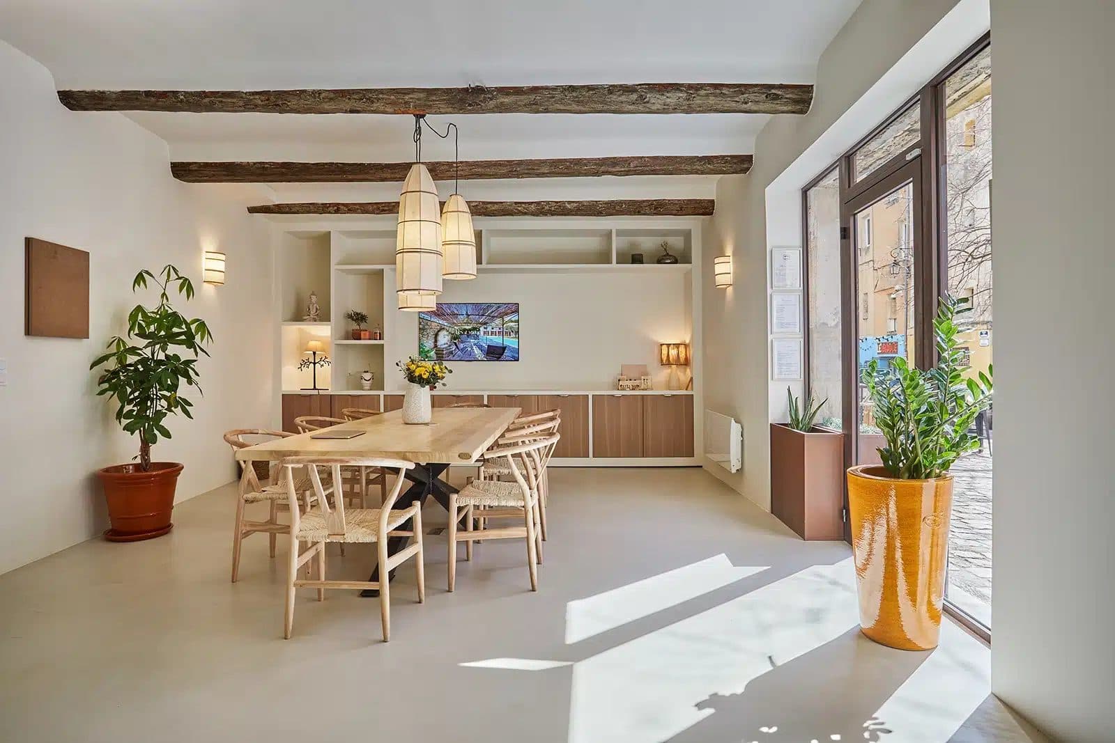 Table d’accueil en bois sur mesure